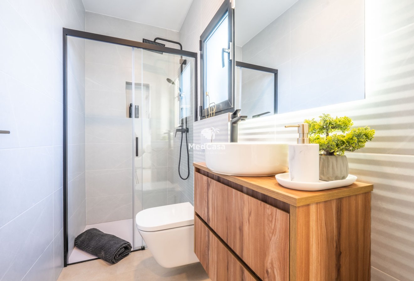 Neubau - Villa -
Roldan