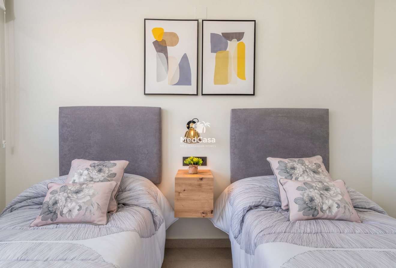 Obra nueva - Apartamento planta baja -
Torrevieja