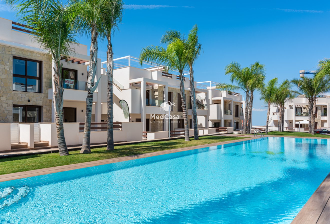 Obra nueva - Apartamento planta baja -
Torrevieja