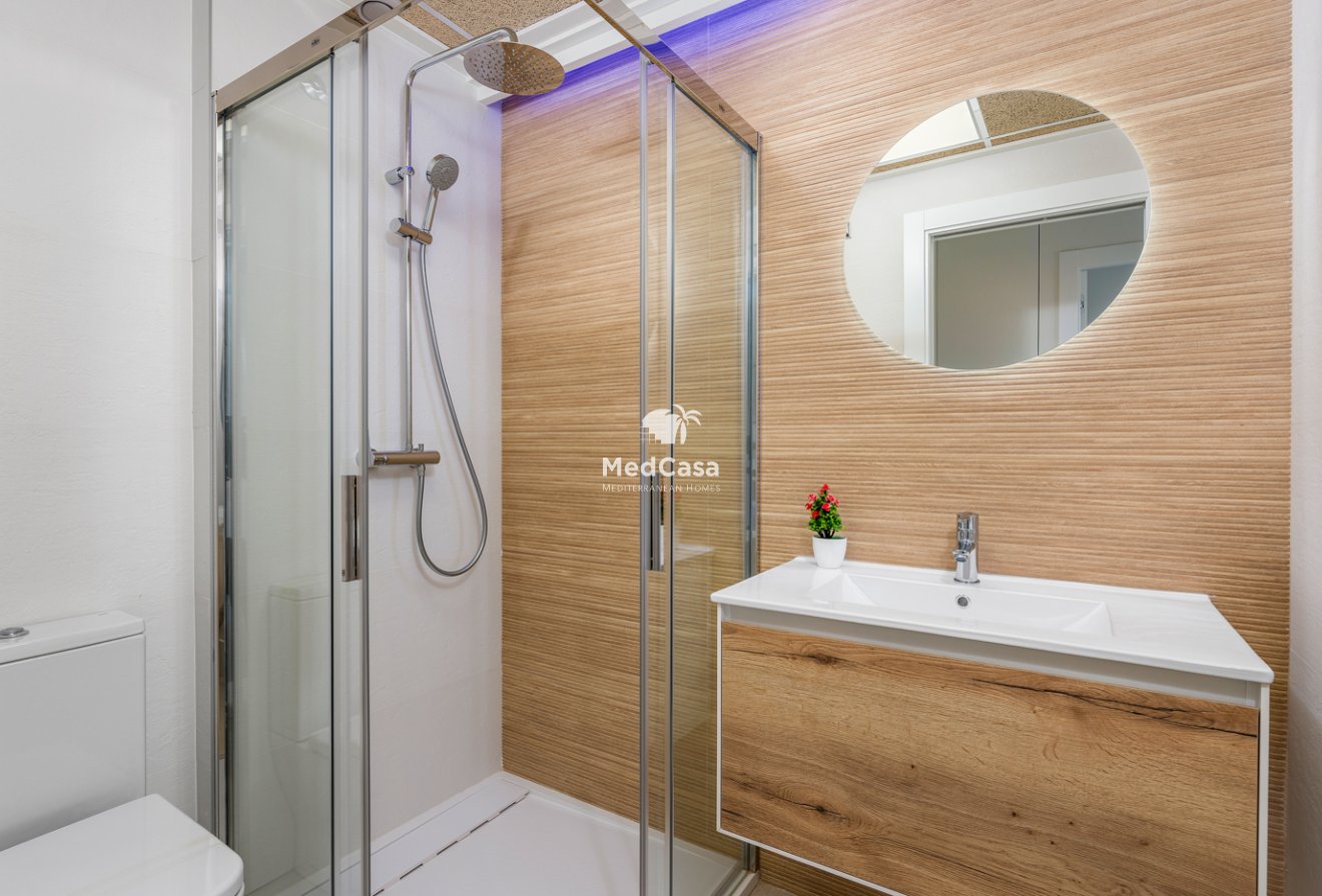 Obra nueva - Ático -
Torrevieja