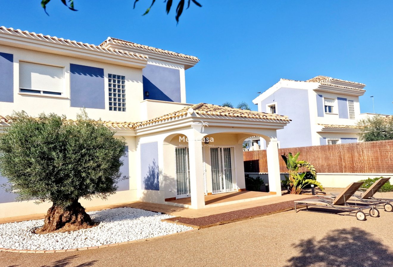 Obra nueva - Villa -
Purias