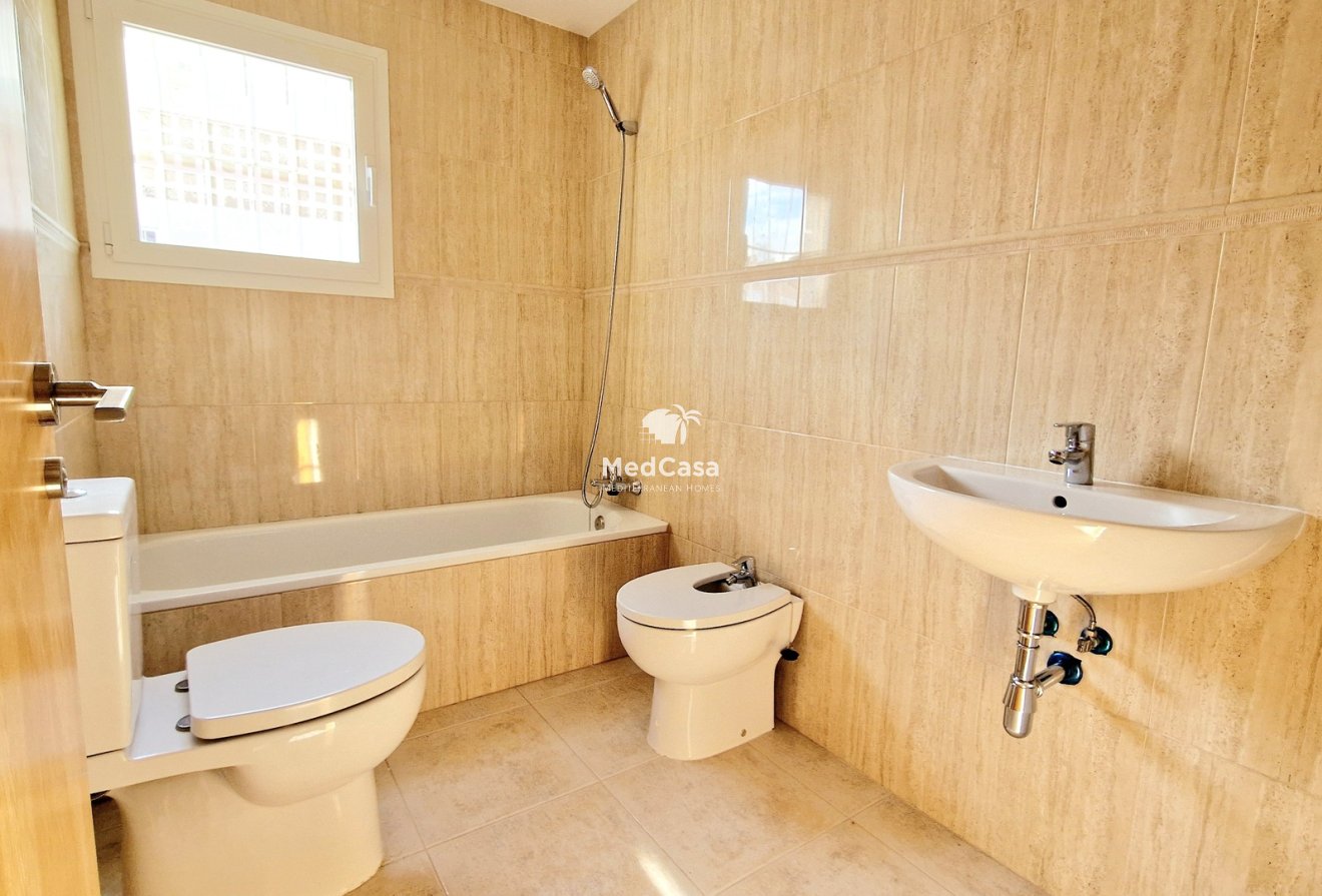 Obra nueva - Villa -
Purias