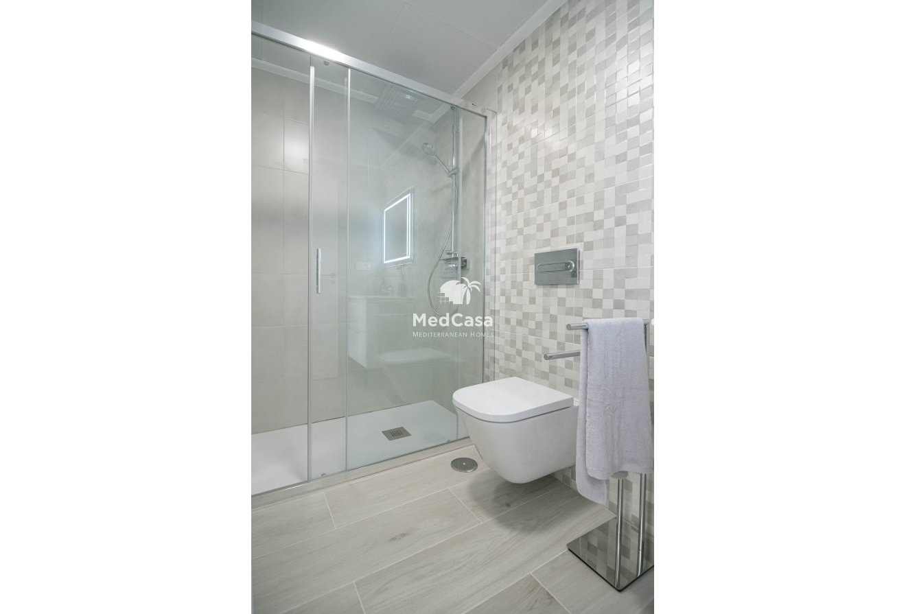 Neubau - Reihenhaus -
Avileses - Jerónimo y Avileses