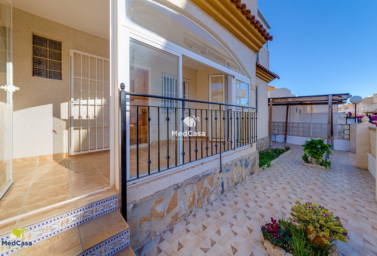 Resale - Semi-detached  -
Orihuela Costa