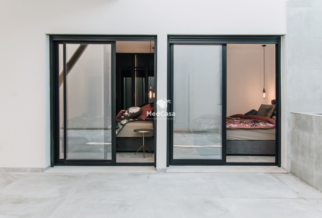 Obra nueva - Villa -
Rojales