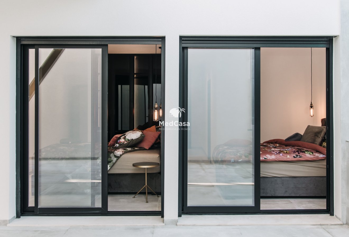 Obra nueva - Villa -
Rojales