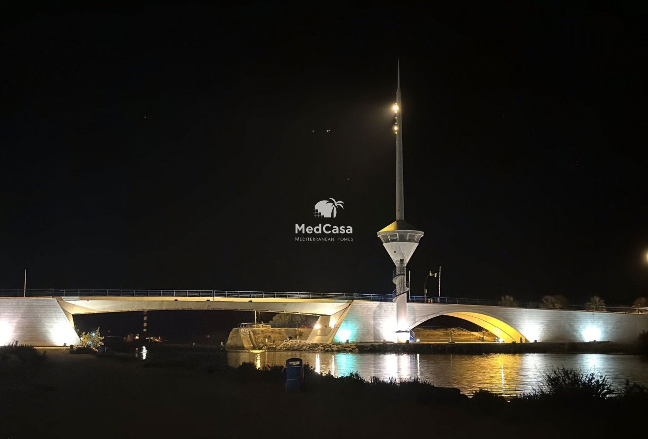 Obra nueva - Ático -
La Manga