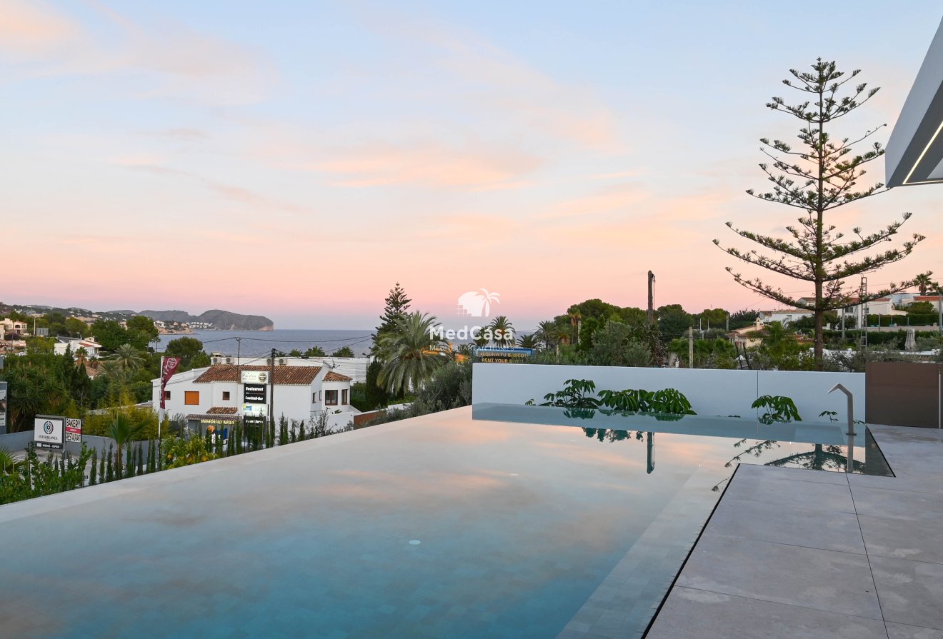 Obra nueva - Villa -
Benissa