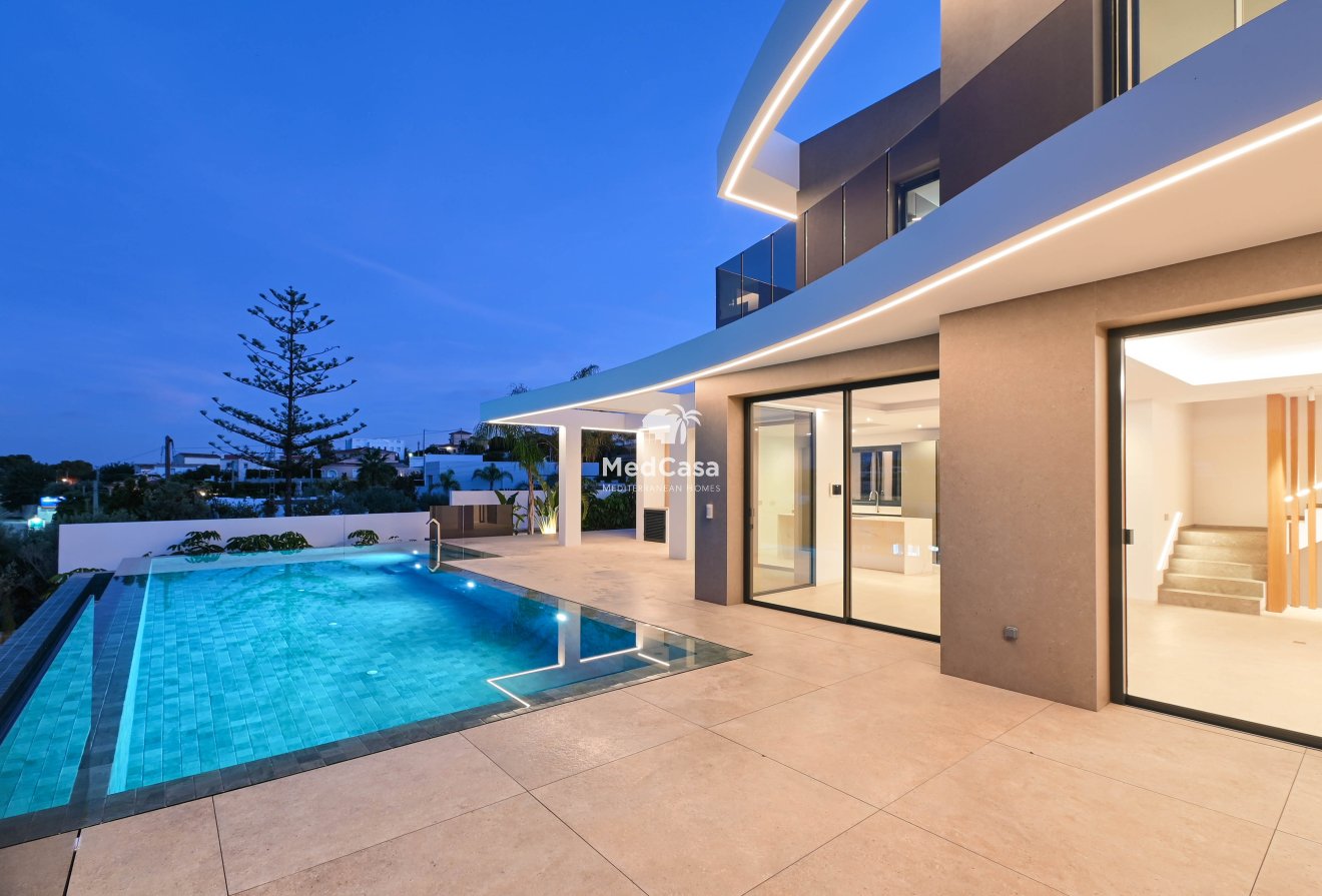 Obra nueva - Villa -
Benissa