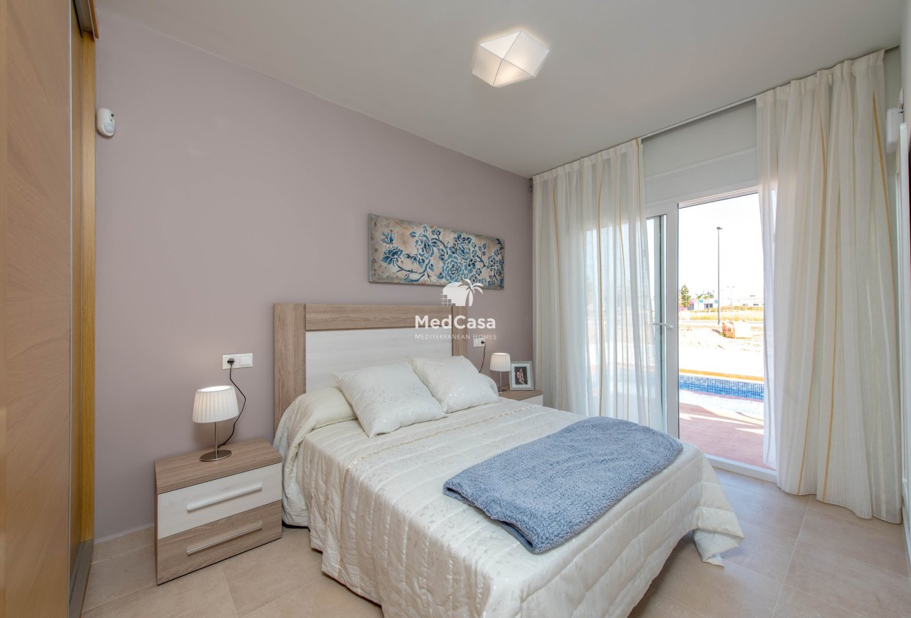 Obra nueva - Villa -
Los Alcázares