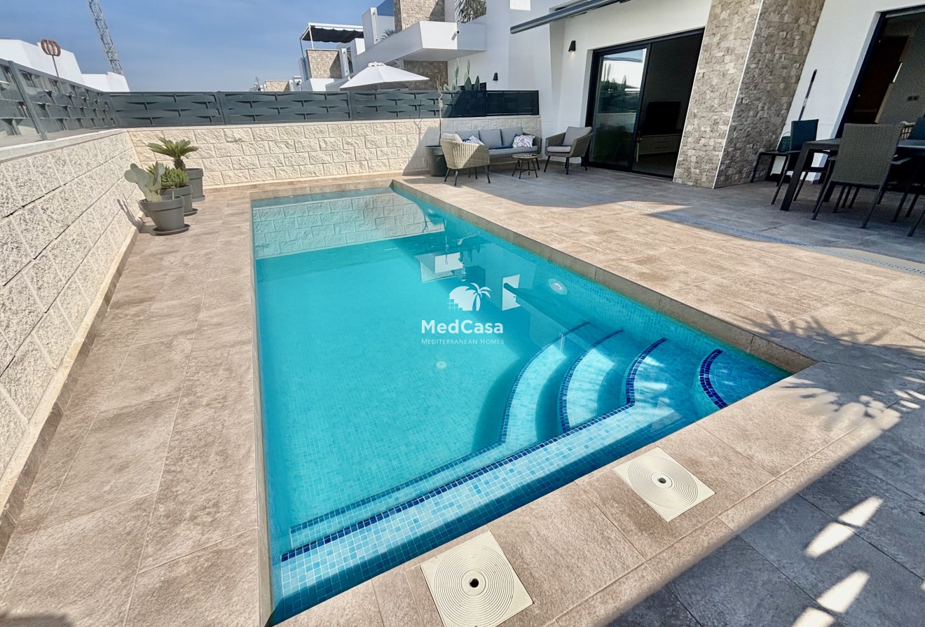 Obra nueva - Villa -
Benijofar