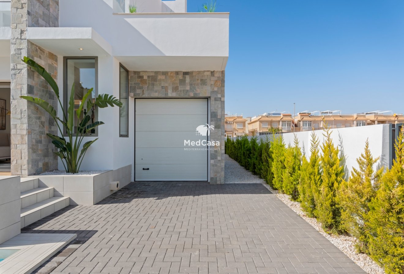 Obra nueva - Villa -
Los Alcázares