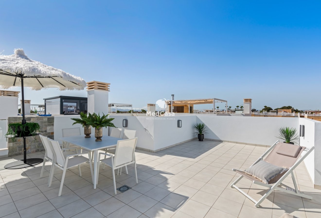 Obra nueva - Villa -
Los Alcázares