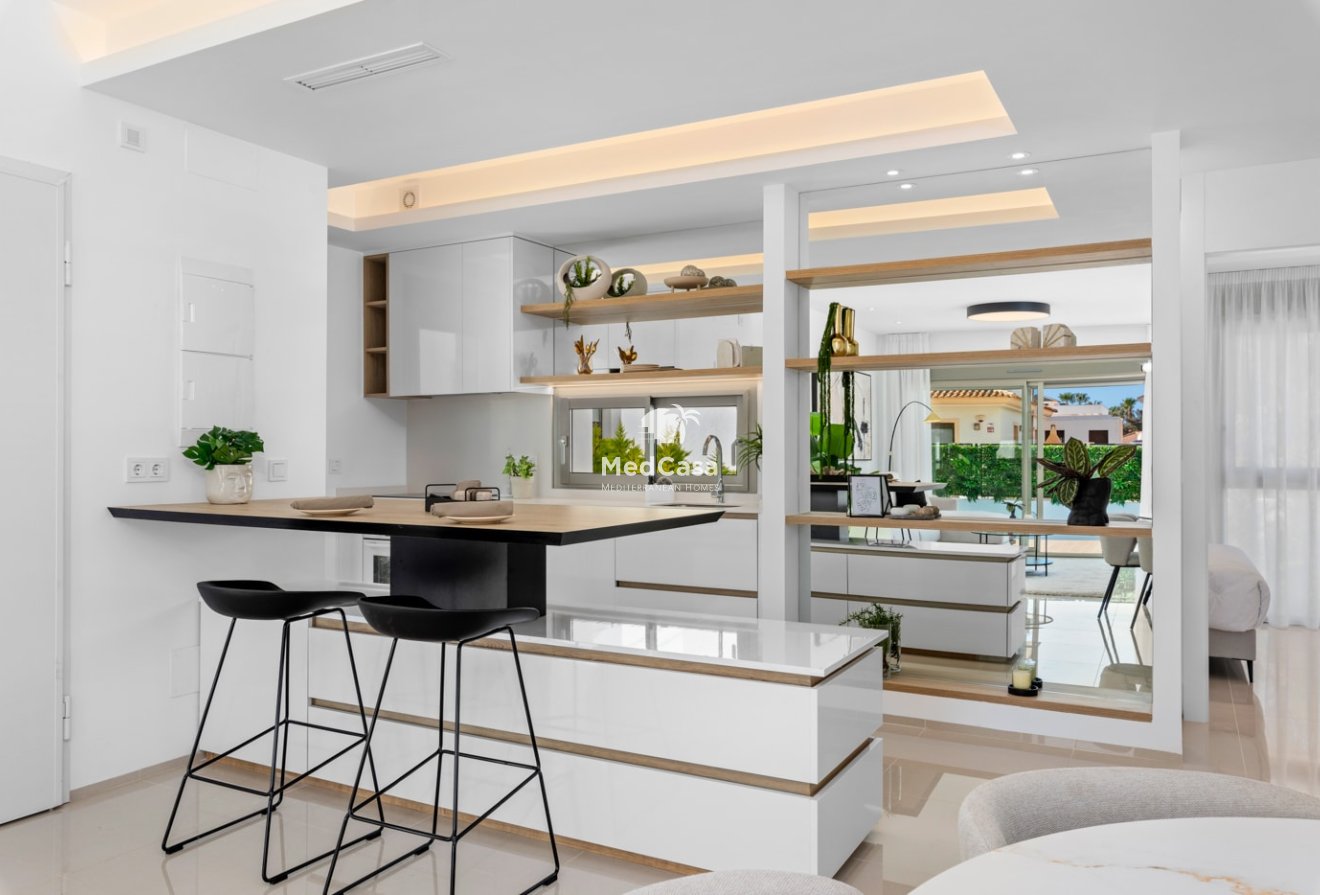 Obra nueva - Villa -
Los Alcázares