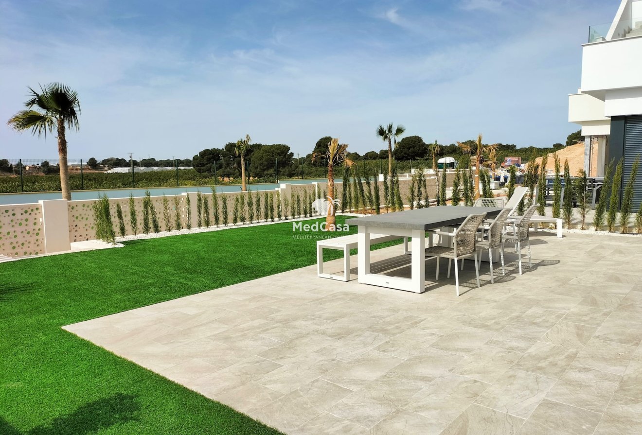 Obra nueva - Villa -
Pilar de la Horadada