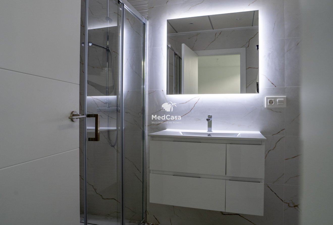 Neubau - Villa -
Coloma