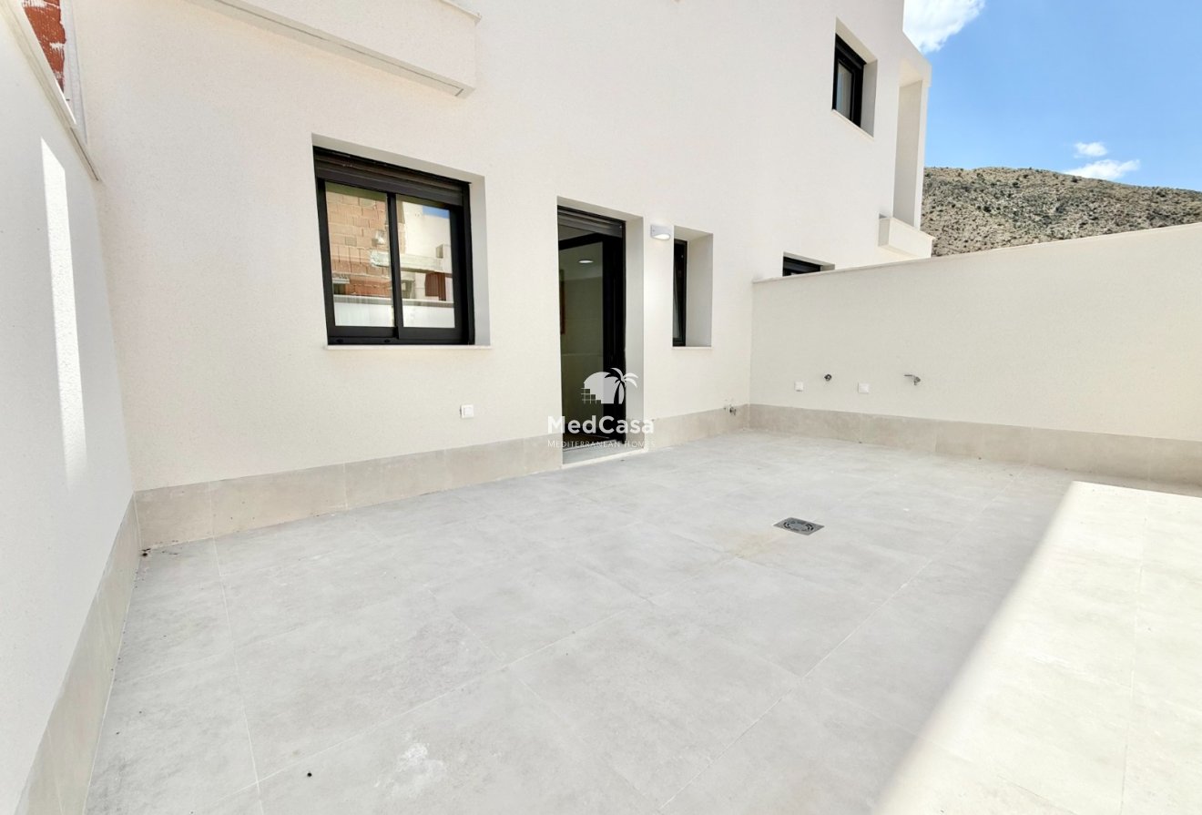 Obra nueva - Apartamento planta baja -
Cox