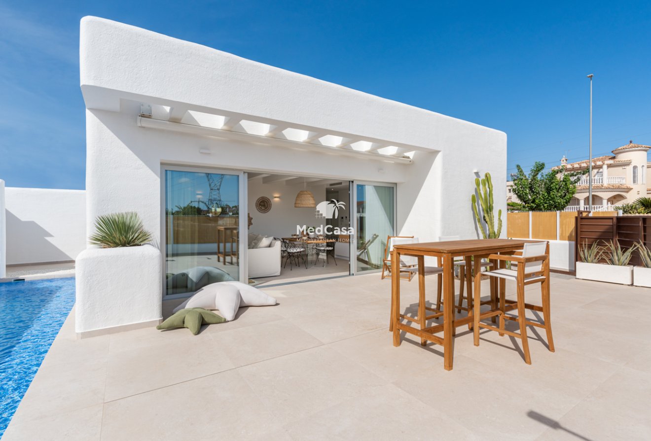 Obra nueva - Villa -
Los Alcázares