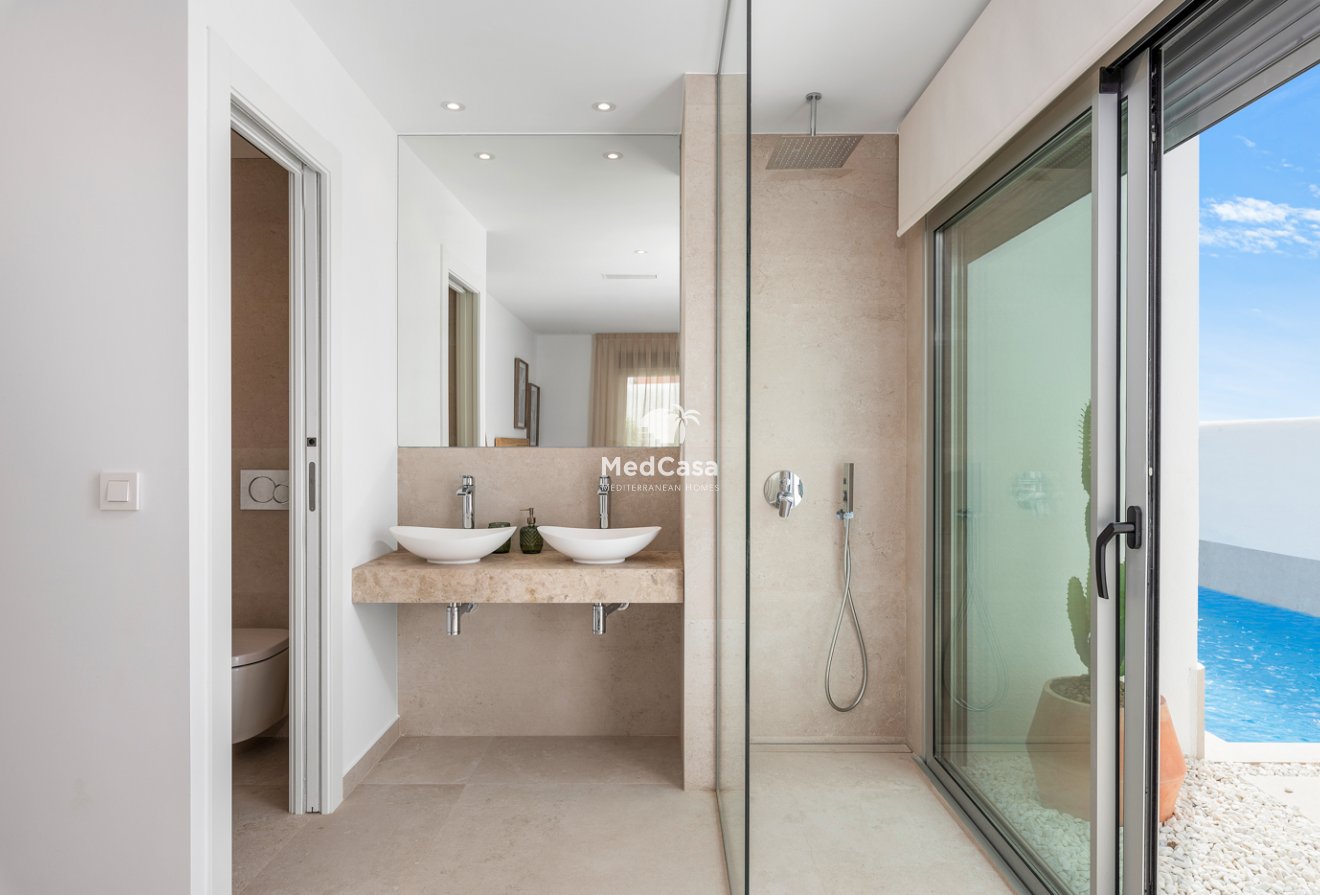 Obra nueva - Villa -
Los Alcázares