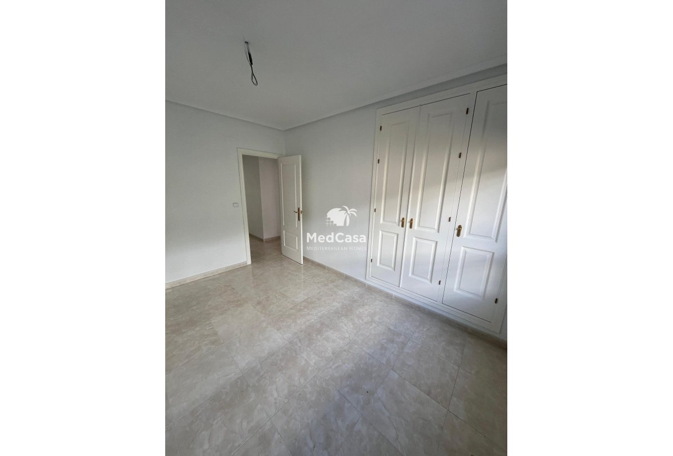 Obra nueva - Apartamento -
Orihuela Costa