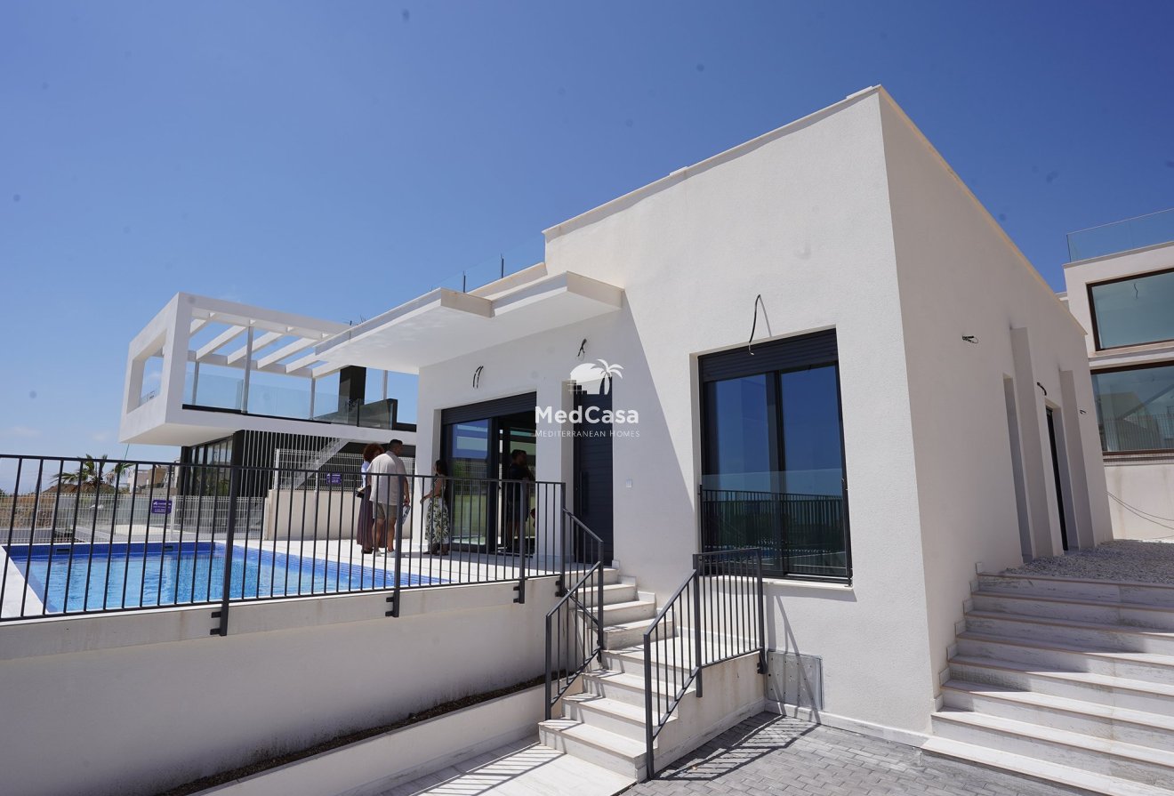 Obra nueva - Villa -
Polop de La Marina