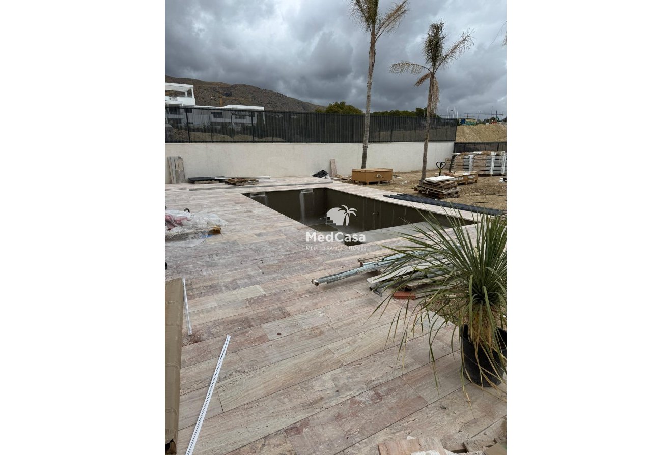 Obra nueva - Ático -
Finestrat