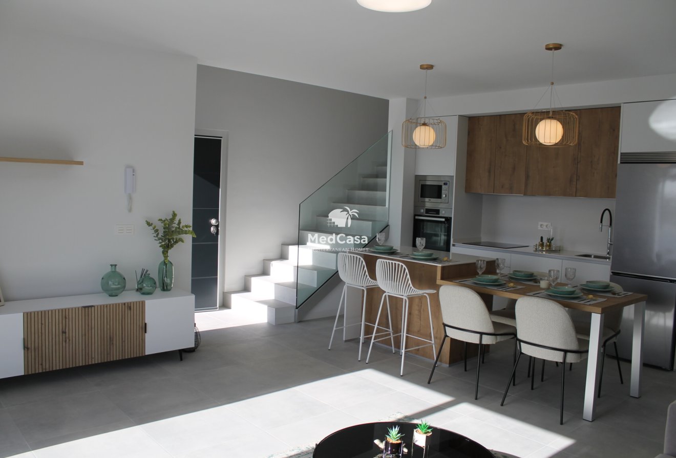 Neubau - Villa -
Roldan