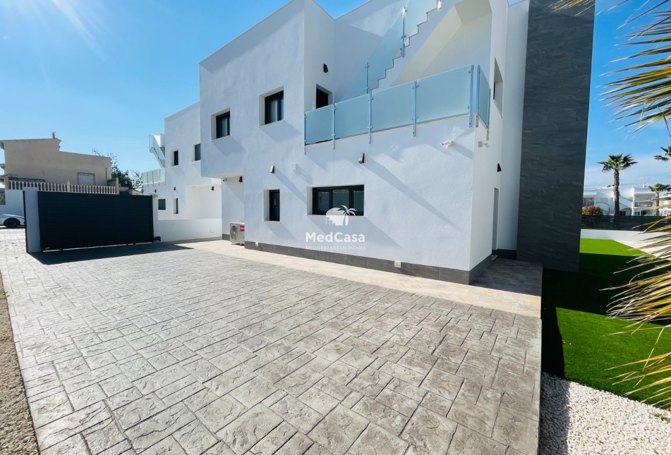 Neubau - Villa -
Torrevieja