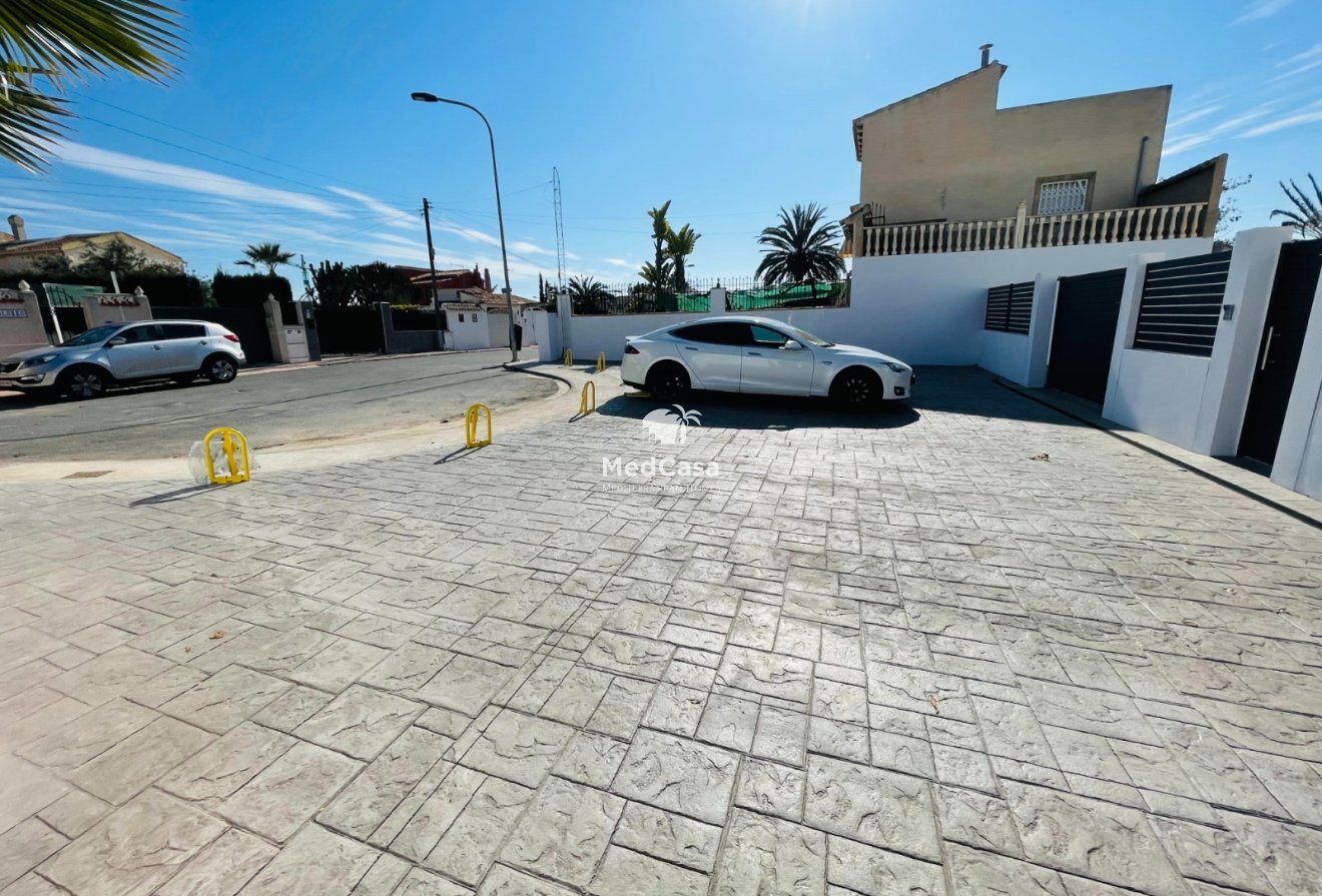 Neubau - Villa -
Torrevieja