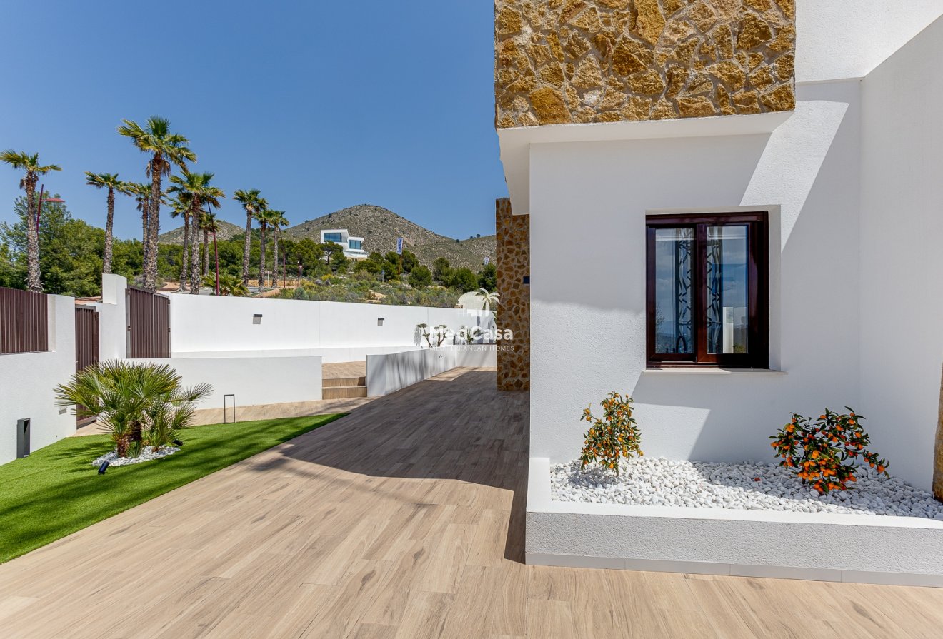 Obra nueva - Villa -
Finestrat
