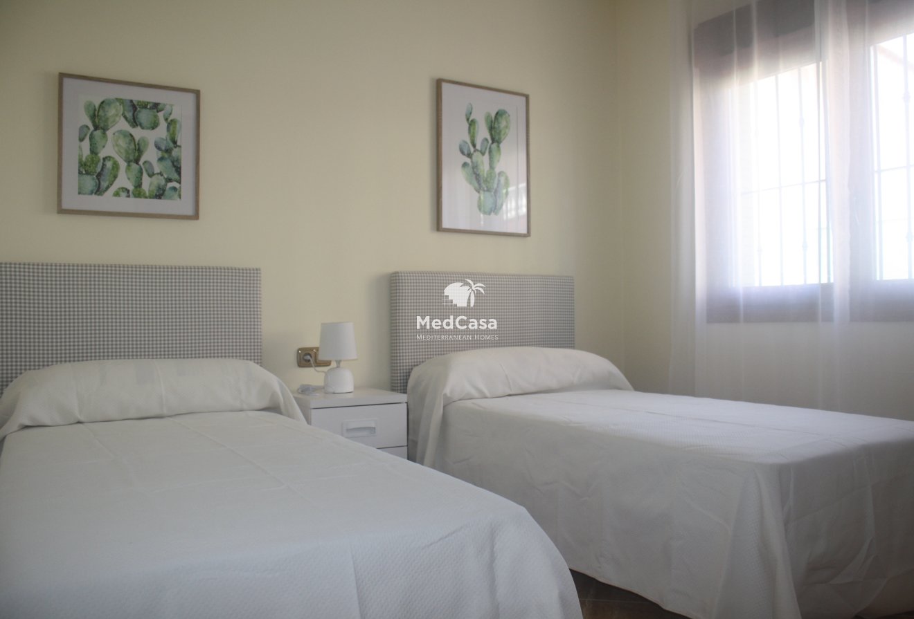 Obra nueva - Villa -
Torrevieja