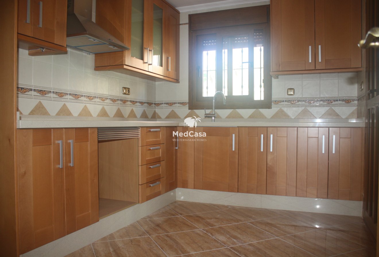 Obra nueva - Villa -
Torrevieja