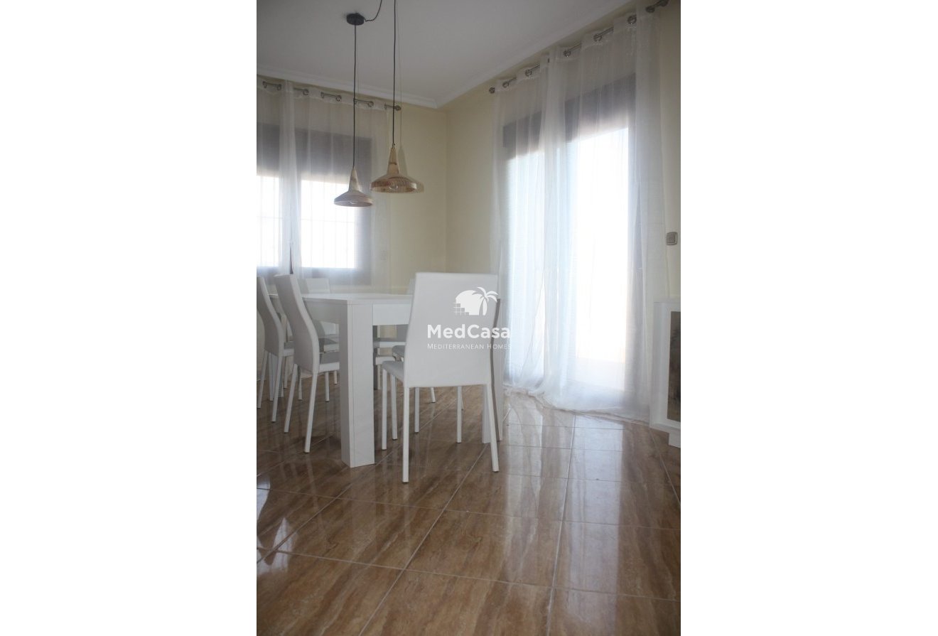 Obra nueva - Villa -
Torrevieja