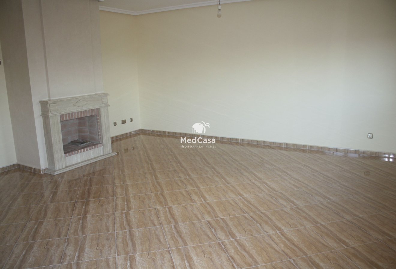 Obra nueva - Villa -
Torrevieja