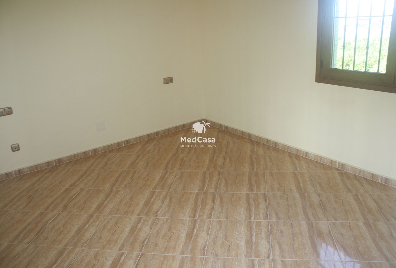 Obra nueva - Villa -
Torrevieja