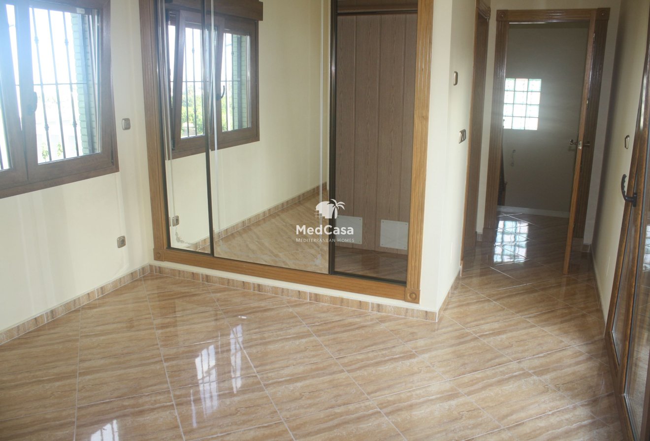 Obra nueva - Villa -
Torrevieja