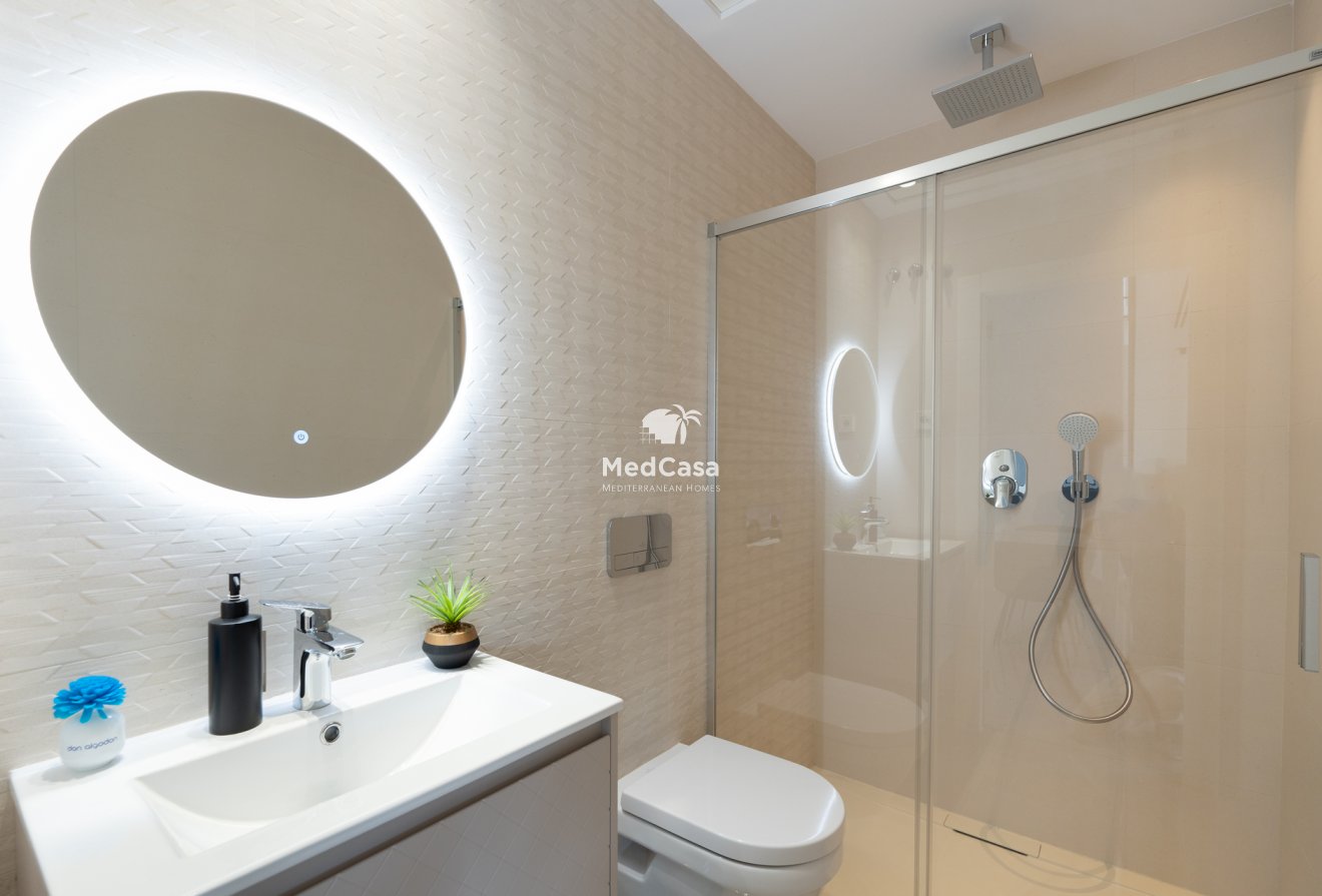 Obra nueva - Adosado -
Elche