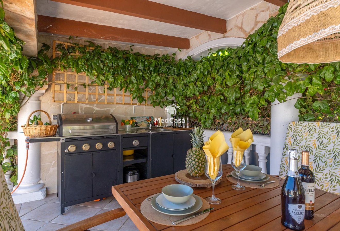 Wiederverkauf - Villa -
Moraira - Benimeit