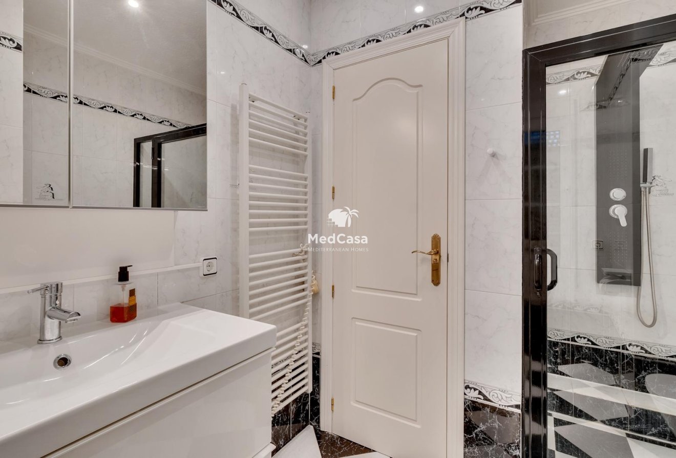 Wiederverkauf - Villa -
Moraira - Benimeit