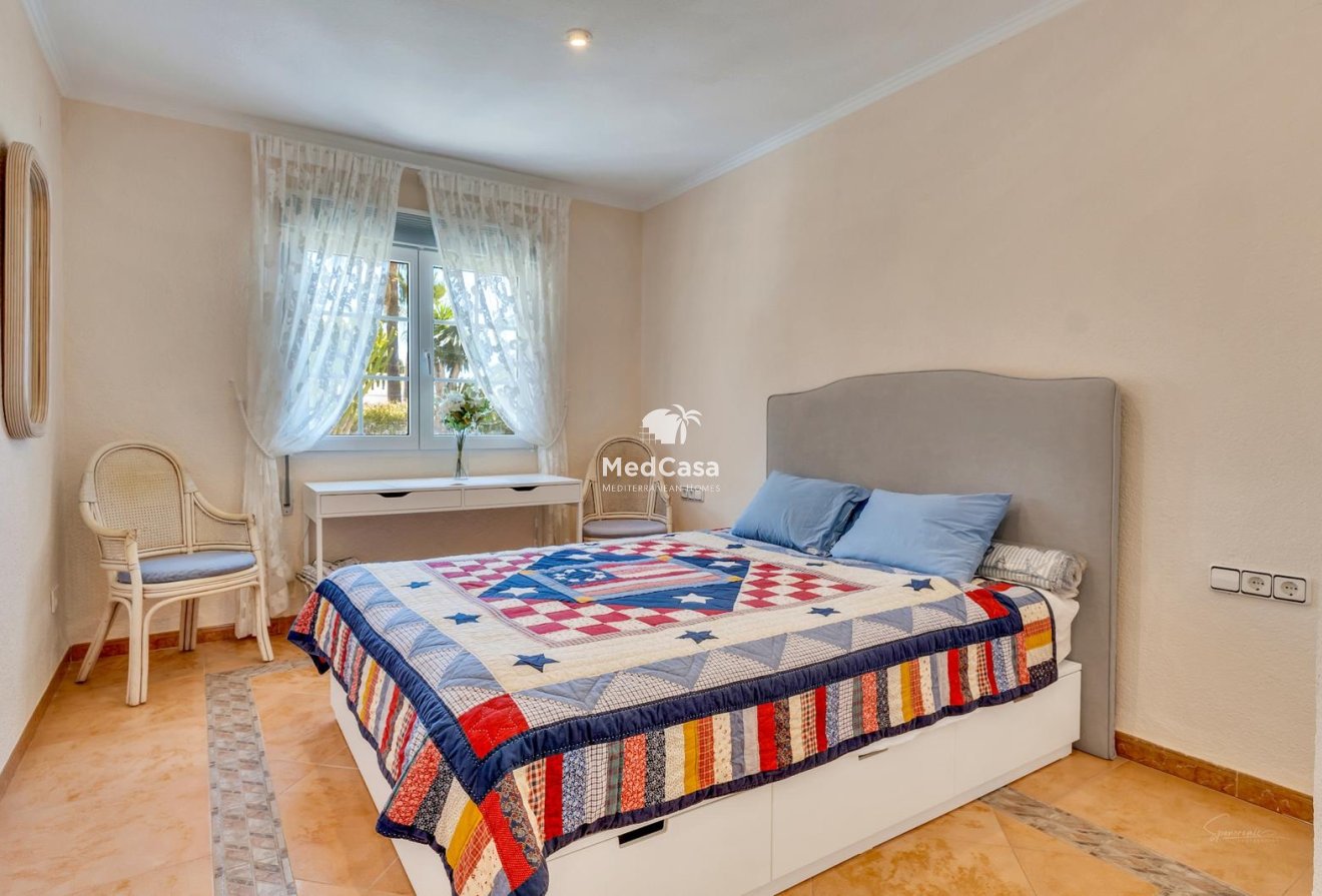 Wiederverkauf - Villa -
Moraira - Benimeit