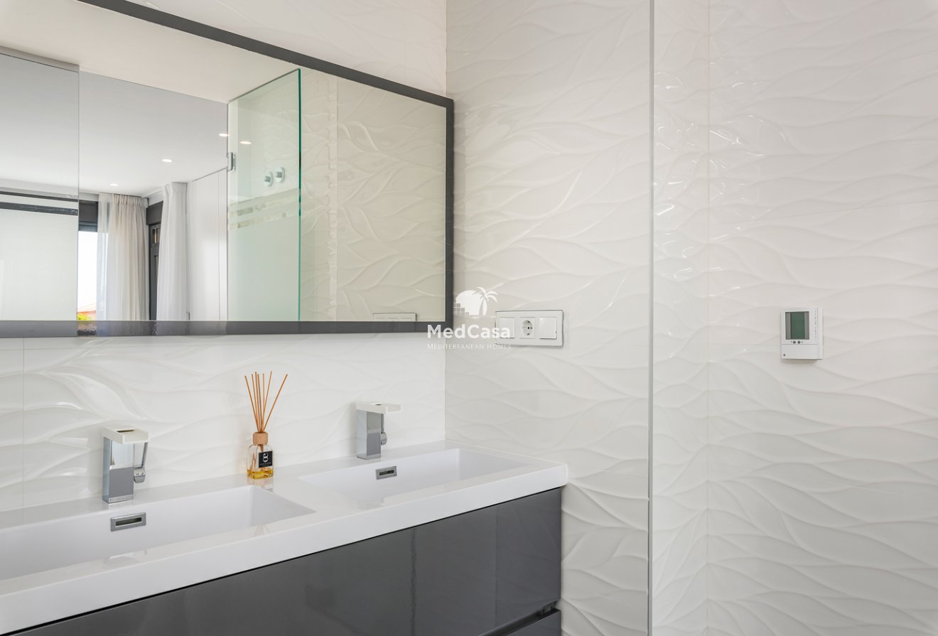 Neubau - Villa -
La Manga - Playa Paraiso