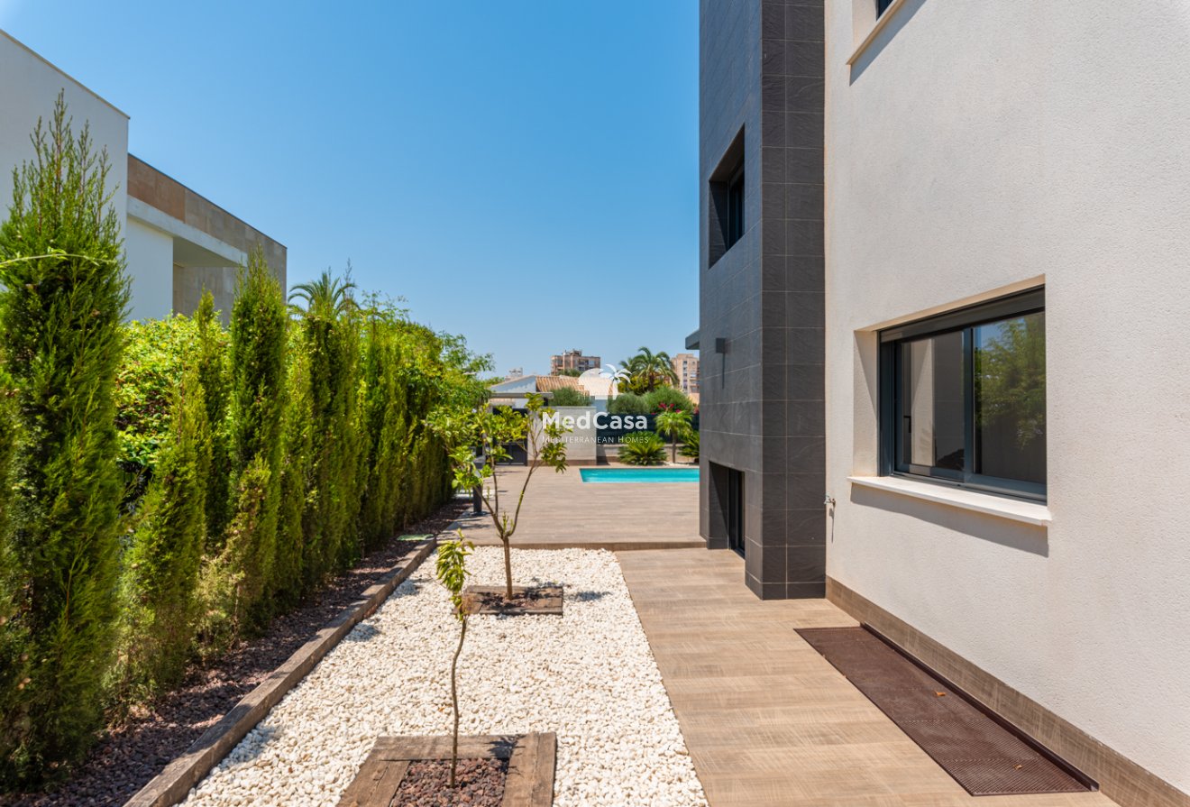 Neubau - Villa -
La Manga - Playa Paraiso