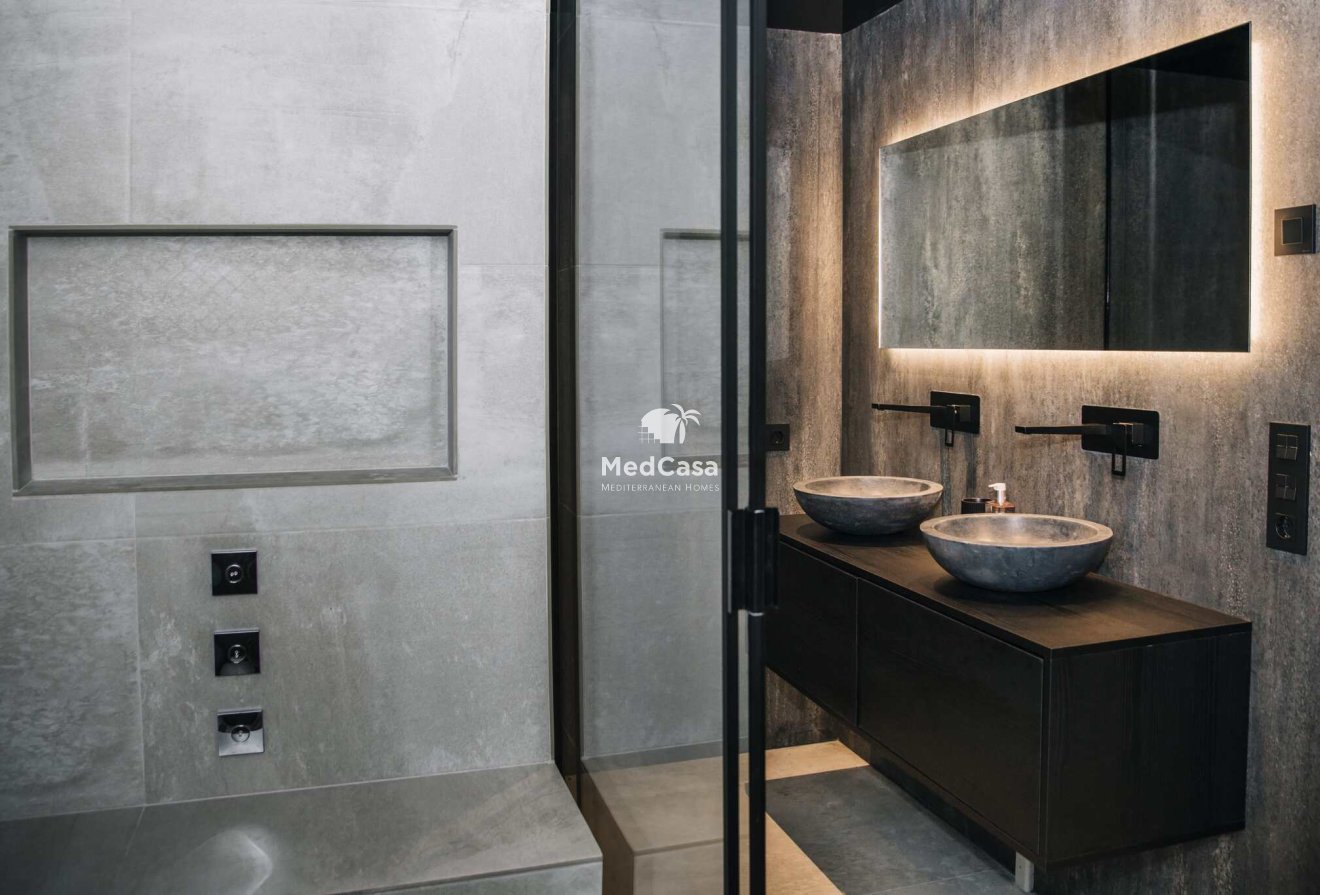 Obra nueva - Villa -
Rojales