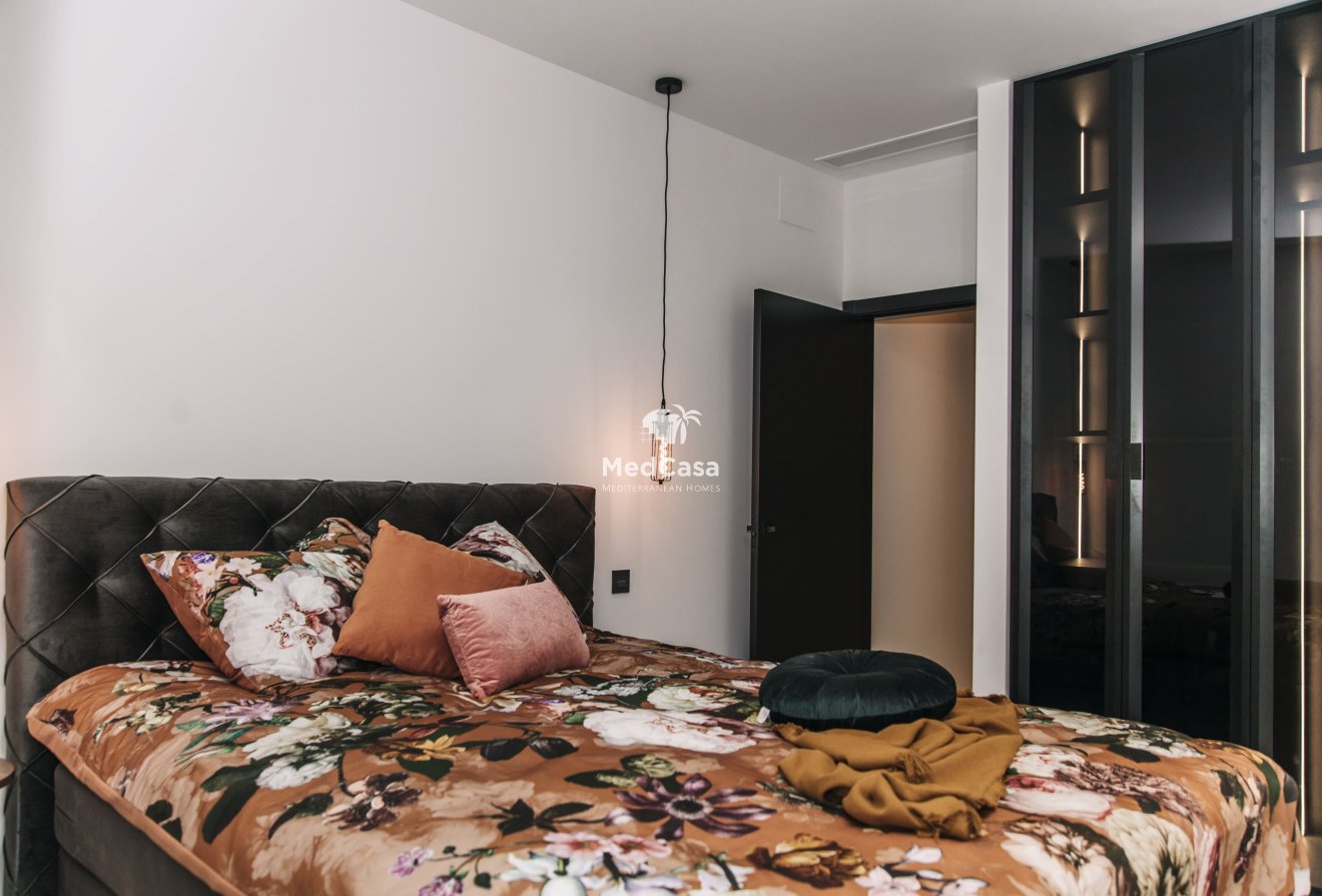 Obra nueva - Villa -
Rojales