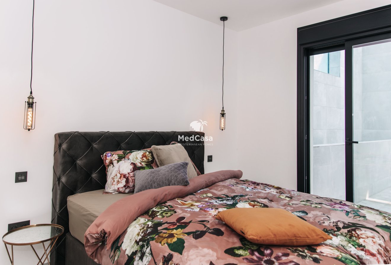 Obra nueva - Villa -
Rojales