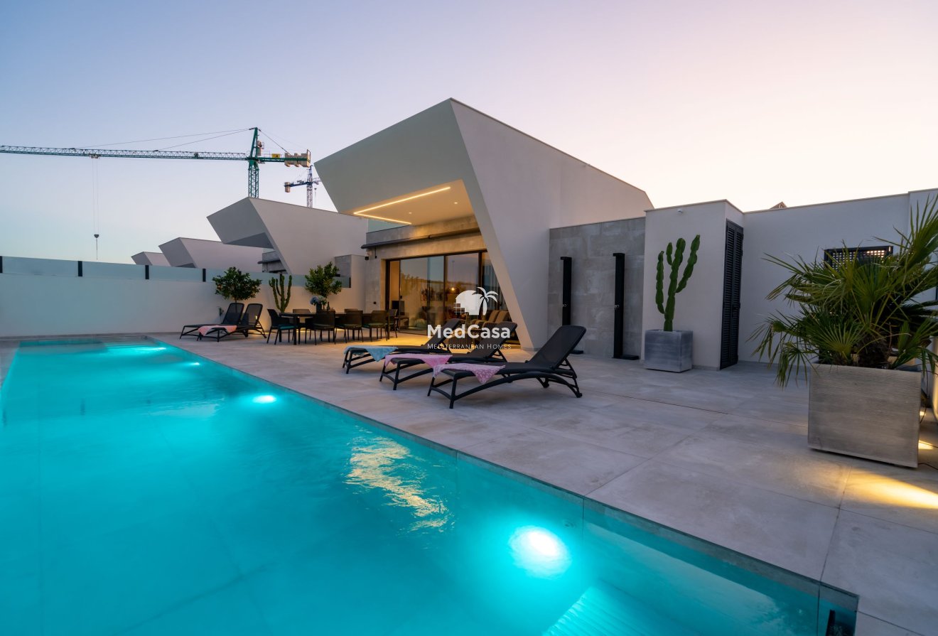 Obra nueva - Villa -
Rojales