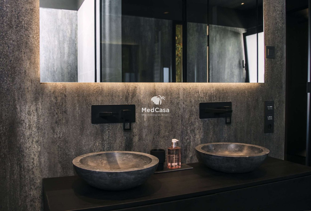 Obra nueva - Villa -
Rojales