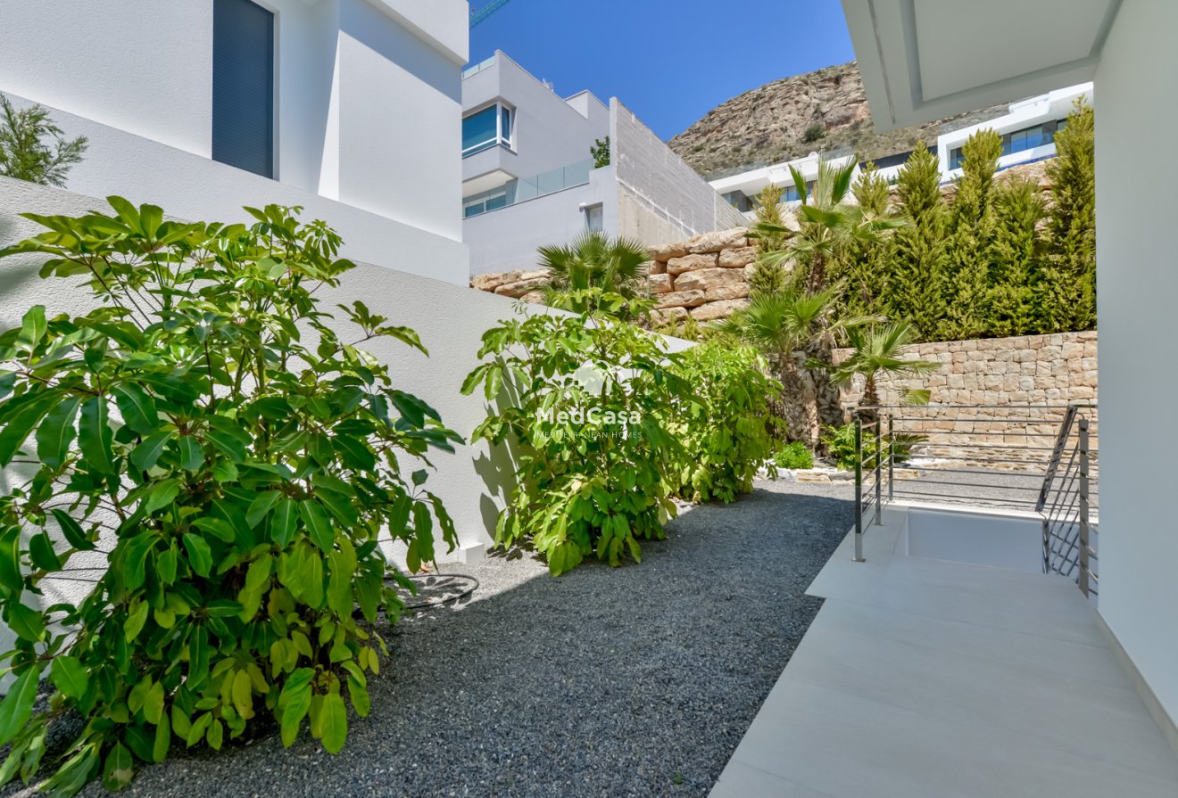 Obra nueva - Villa -
Finestrat