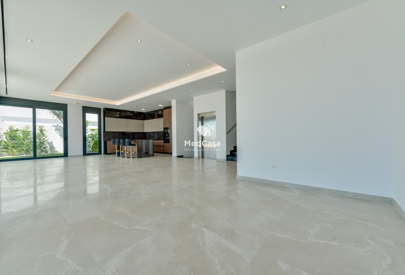 Obra nueva - Villa -
Finestrat