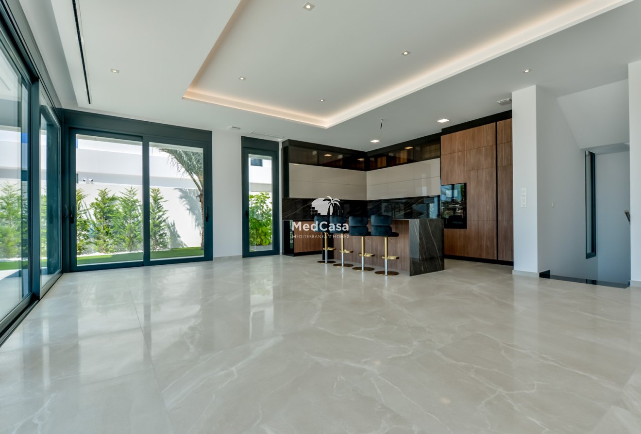 Obra nueva - Villa -
Finestrat